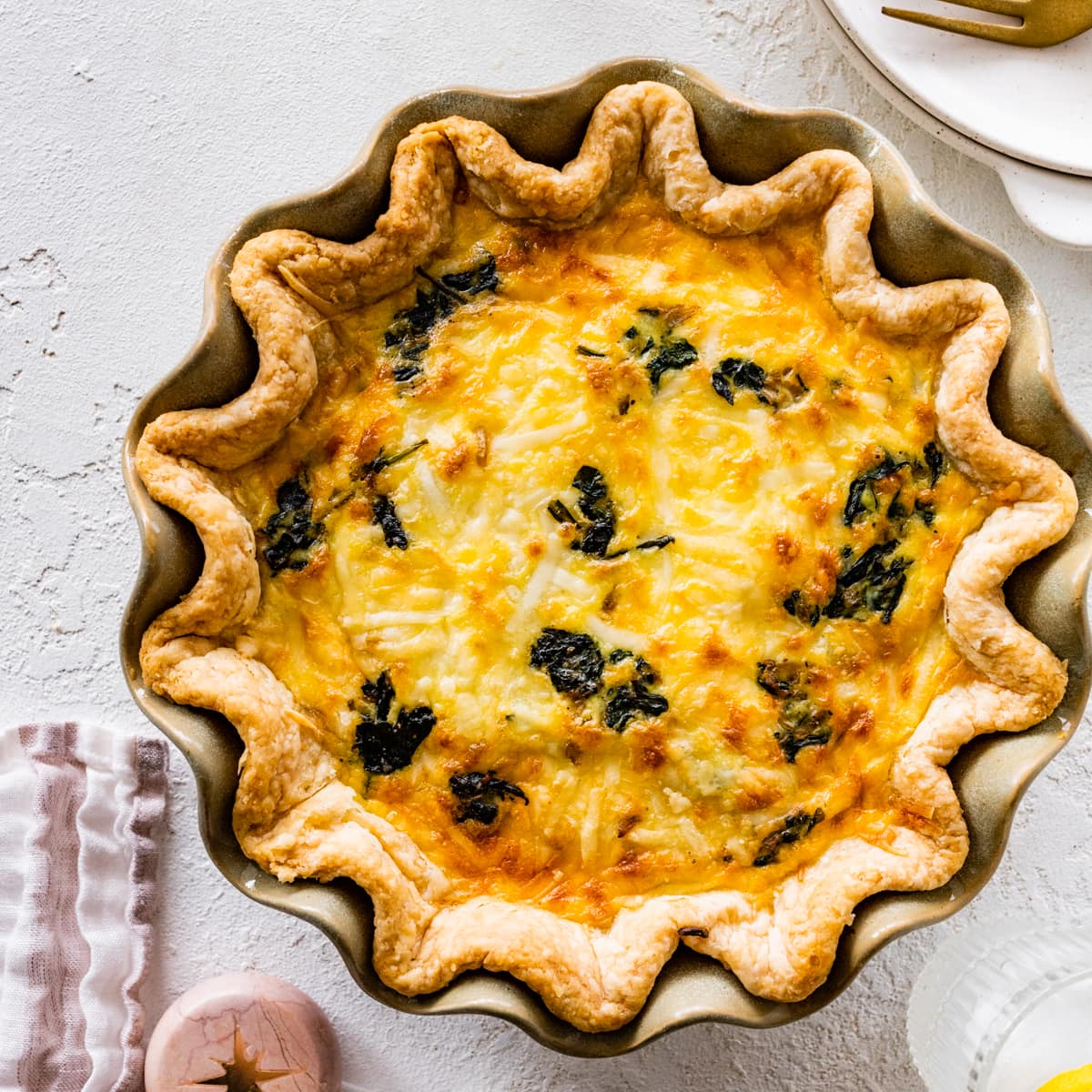 Easy Spinach Quiche: From Brunch to Dinner, Customize Your Way